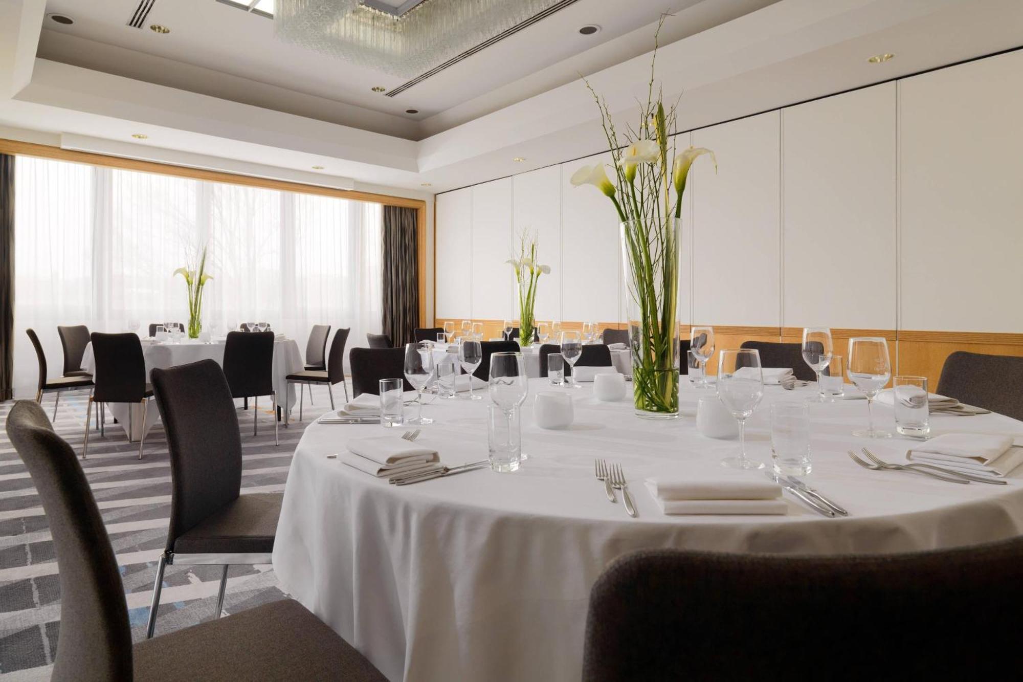 Stuttgart Marriott Hotel Sindelfingen Exterior photo