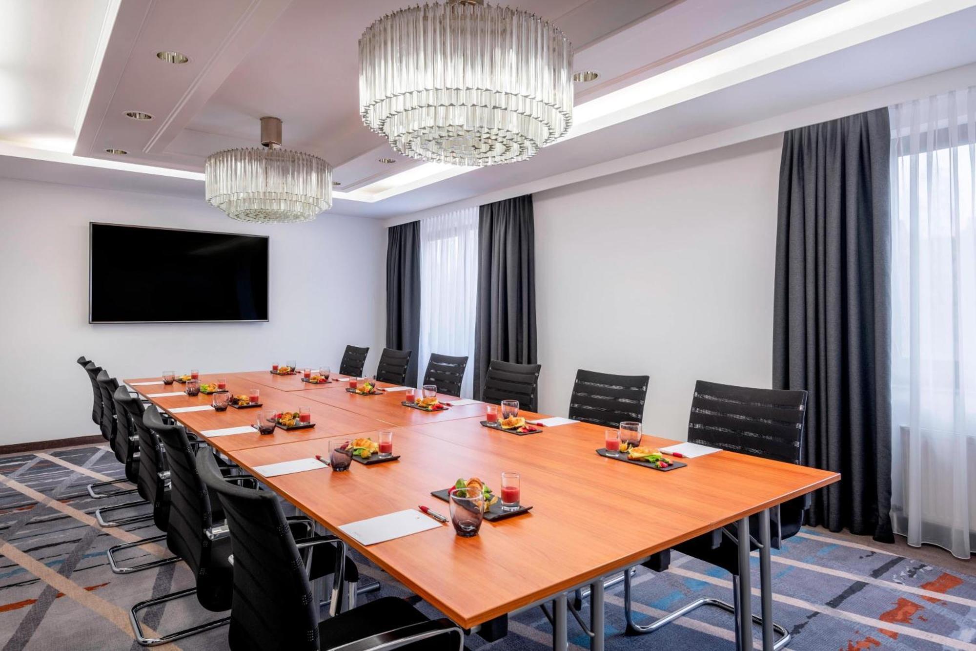 Stuttgart Marriott Hotel Sindelfingen Exterior photo