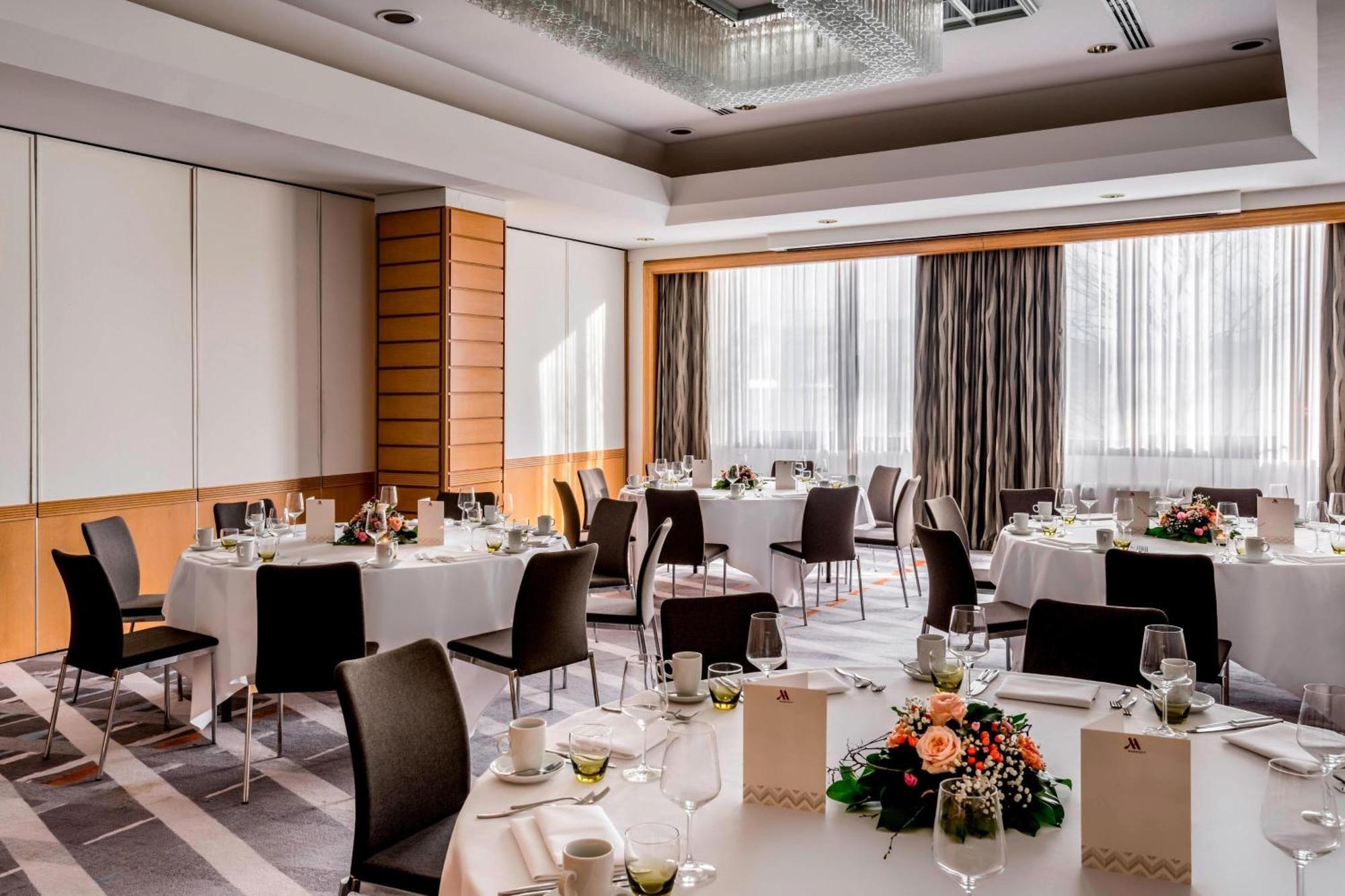 Stuttgart Marriott Hotel Sindelfingen Exterior photo