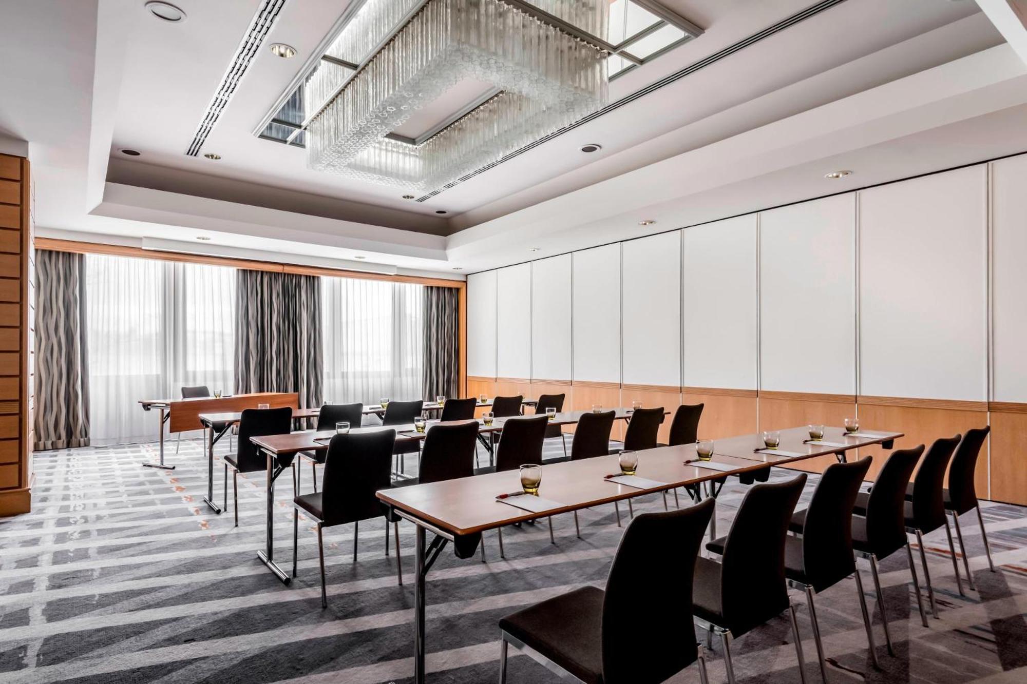 Stuttgart Marriott Hotel Sindelfingen Exterior photo