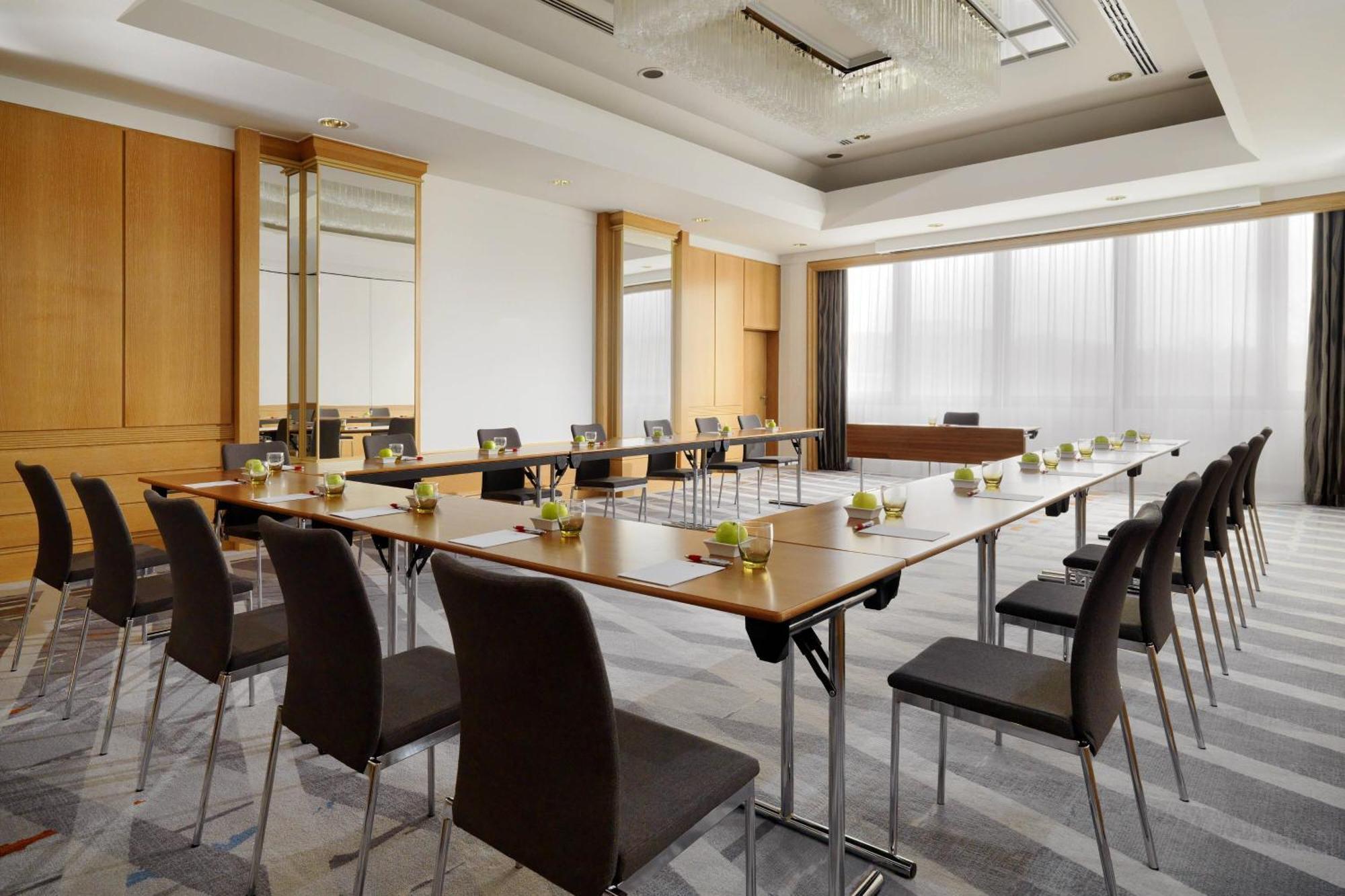 Stuttgart Marriott Hotel Sindelfingen Exterior photo