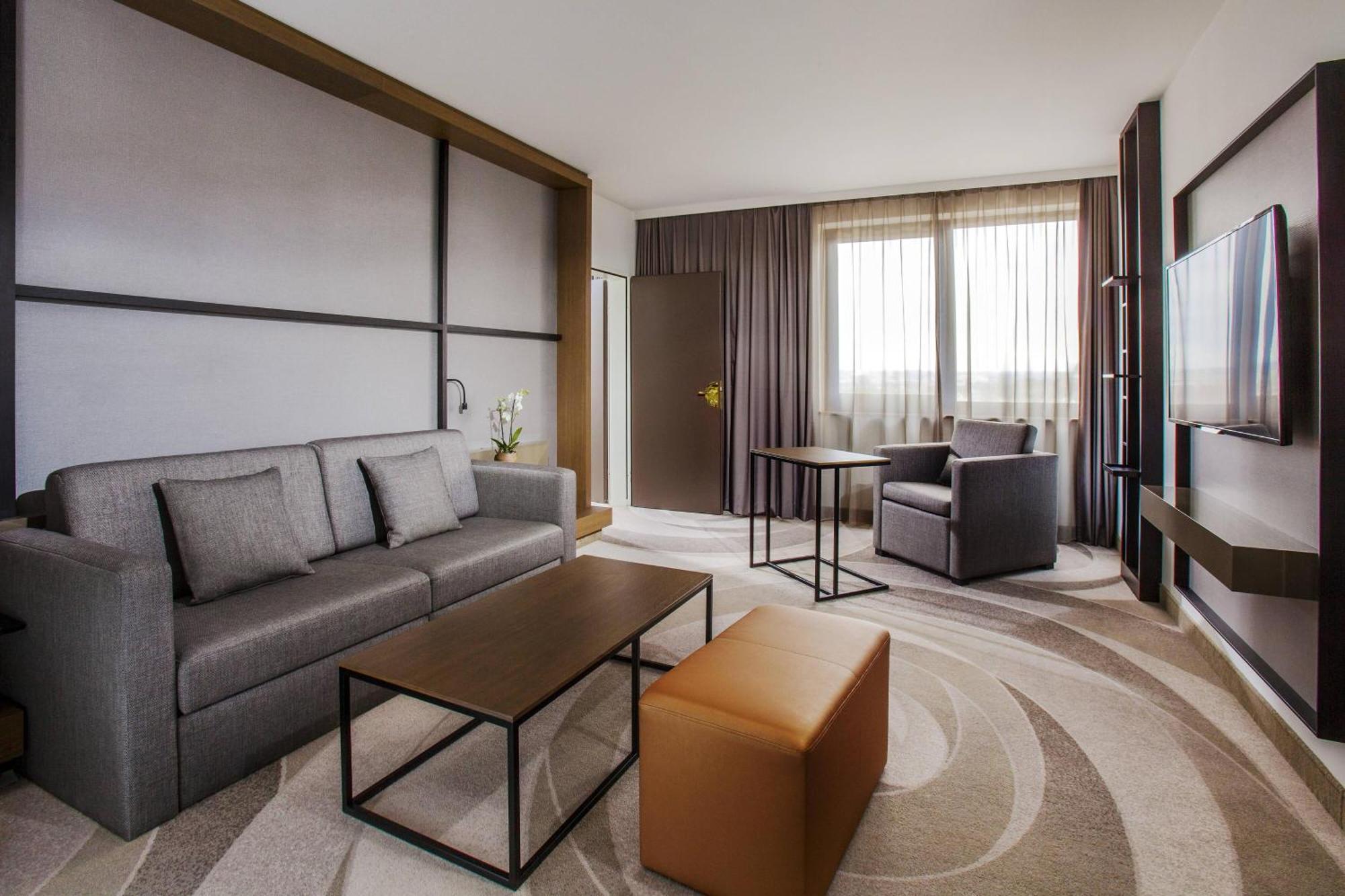 Stuttgart Marriott Hotel Sindelfingen Exterior photo